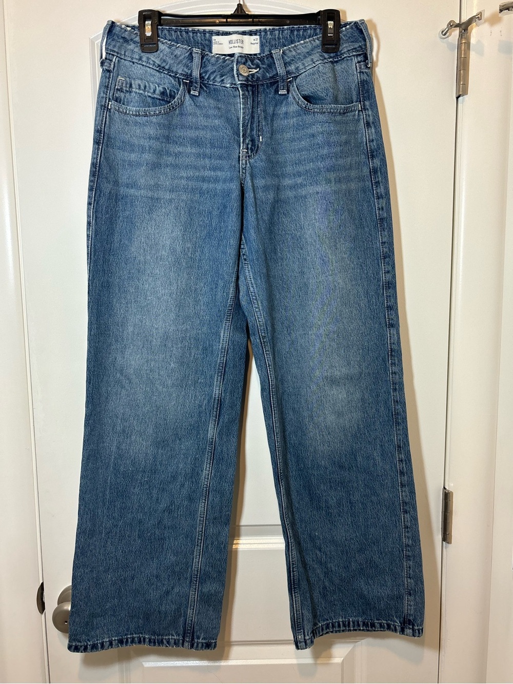 Hollister Women's Wide-Leg Jeans in Medium Blue Denim